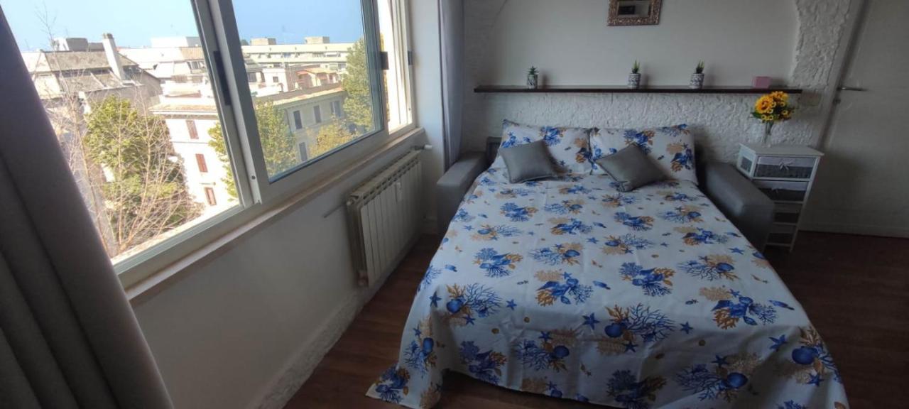 Appartement Attico Girasole à Ostie Extérieur photo